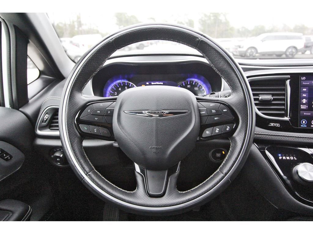 Used 2018 Chrysler Pacifica Limited w/ Advanced Safetytec Group image 15