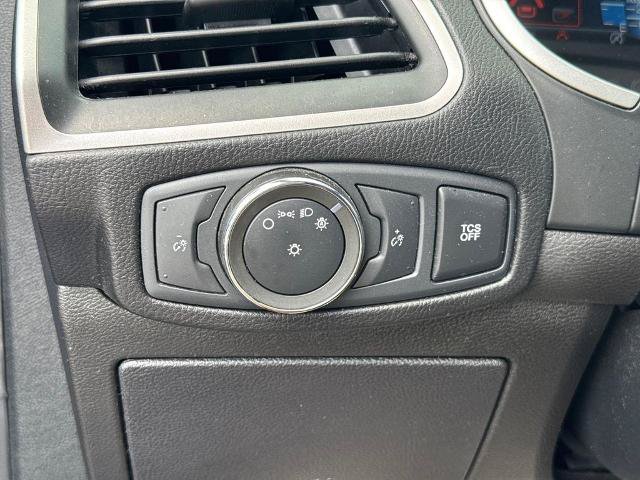 Certified 2021 Ford Edge SE FWD image 19