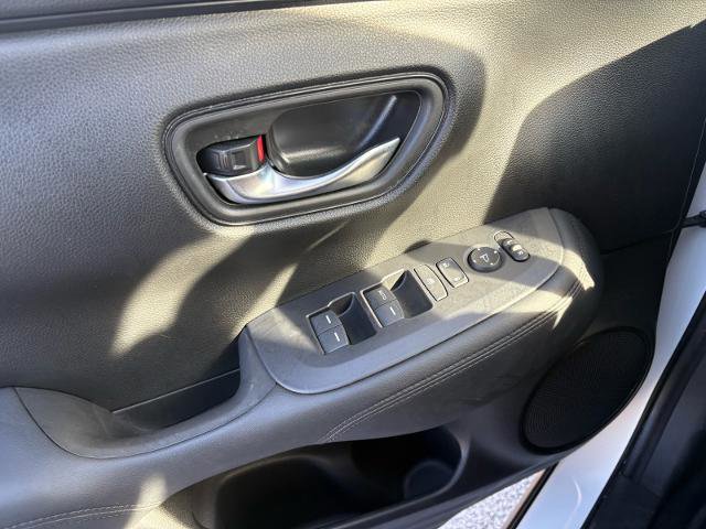 Used 2023 Honda HR-V LX image 18