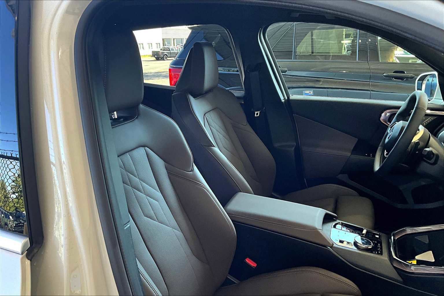 Used 2025 BMW X3 xDrive30i w/ Premium Package image 10