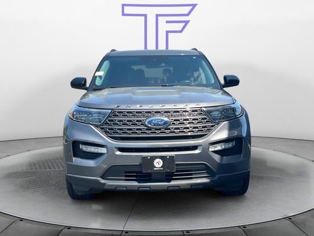 Certified 2022 Ford Explorer XLT w/ Equipment Group 202A AWD/4WD image 8