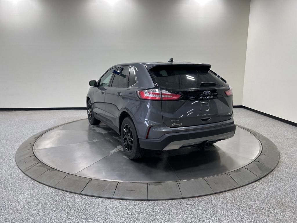 Certified 2024 Ford Edge SEL w/ Convenience Package image 3