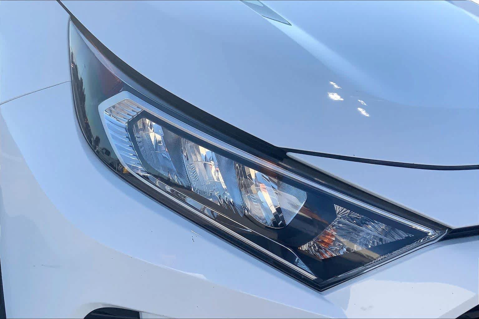 Used 2021 Toyota RAV4 XLE w/ Convenience Package AWD/4WD image 28