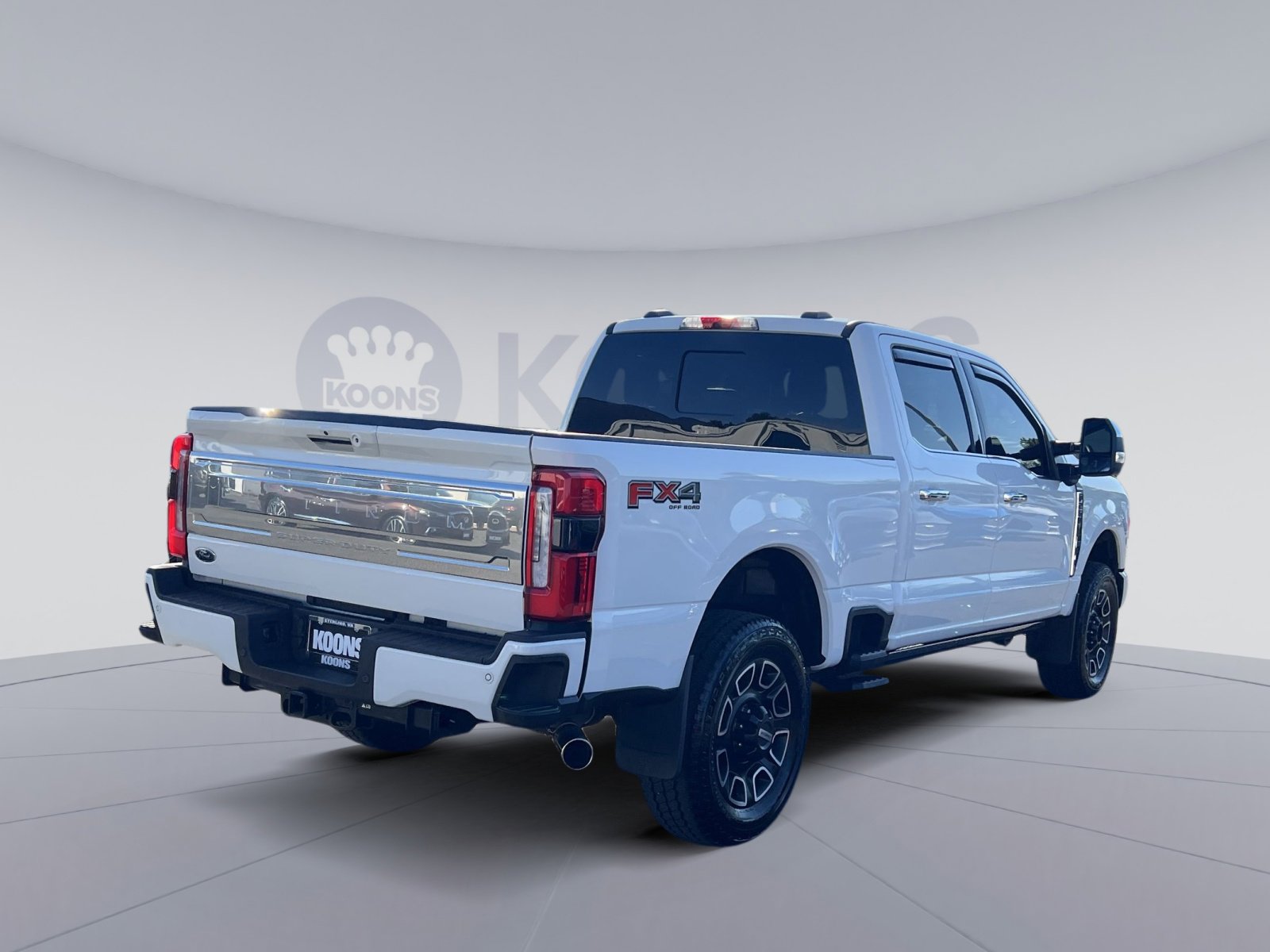 Certified 2024 Ford F250 Platinum w/ FX4 Off-Road Package AWD/4WD image 11