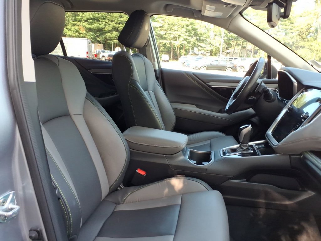 Used 2025 Subaru Outback Onyx Edition AWD/4WD image 10