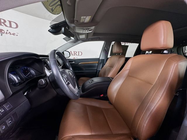 Used 2017 Toyota Highlander Limited Platinum image 24