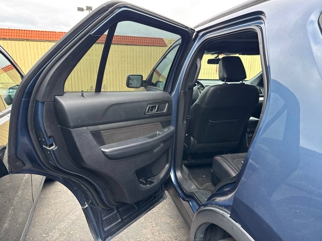 Certified 2018 Ford Explorer XLT w/ Equipment Group 202A FWD image 14