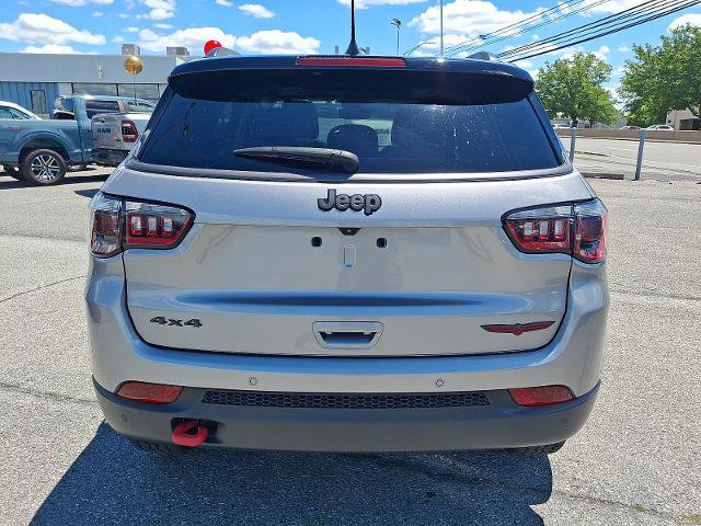 Used 2022 Jeep Compass Trailhawk w/ Sun and Sound Group AWD/4WD image 5