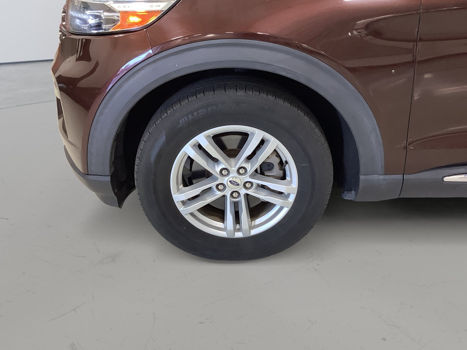Certified 2020 Ford Explorer XLT w/ Equipment Group 202A RWD image 9