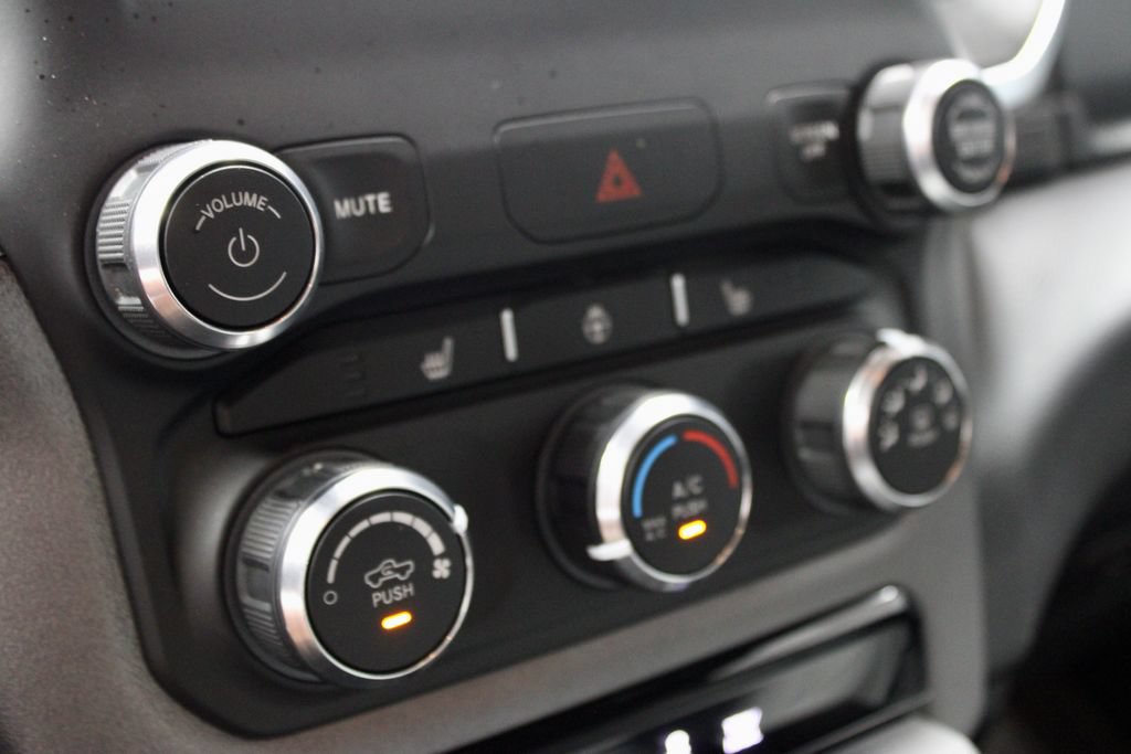 Used 2023 RAM 1500 Big Horn AWD/4WD image 31