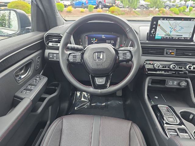 Used 2025 Honda Pilot Black Edition image 16