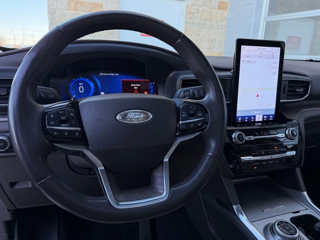 Certified 2023 Ford Explorer Platinum w/ Technology Package image 14