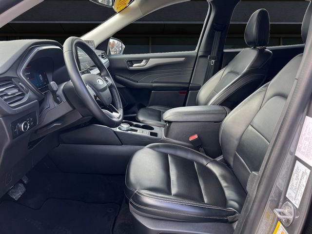 Certified 2024 Ford Escape Platinum AWD/4WD image 9