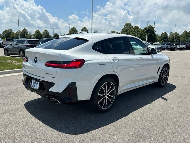 Used 2022 BMW X4 xDrive30i w/ Premium Package Essential AWD/4WD image 4