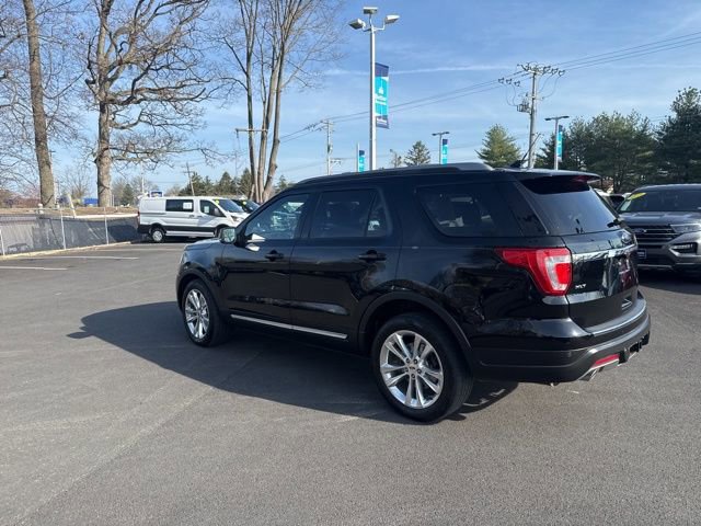 Certified 2018 Ford Explorer XLT w/ Equipment Group 202A image 3