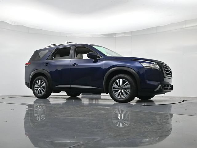 Used 2023 Nissan Pathfinder SL FWD image 37