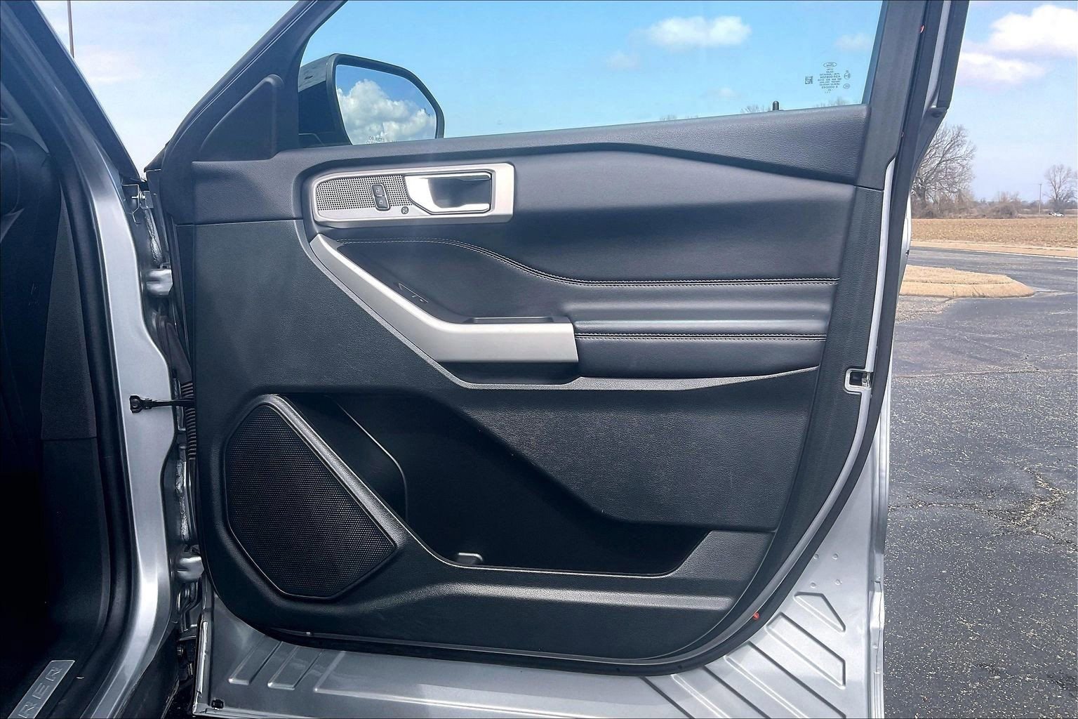 Certified 2023 Ford Explorer Limited image 19