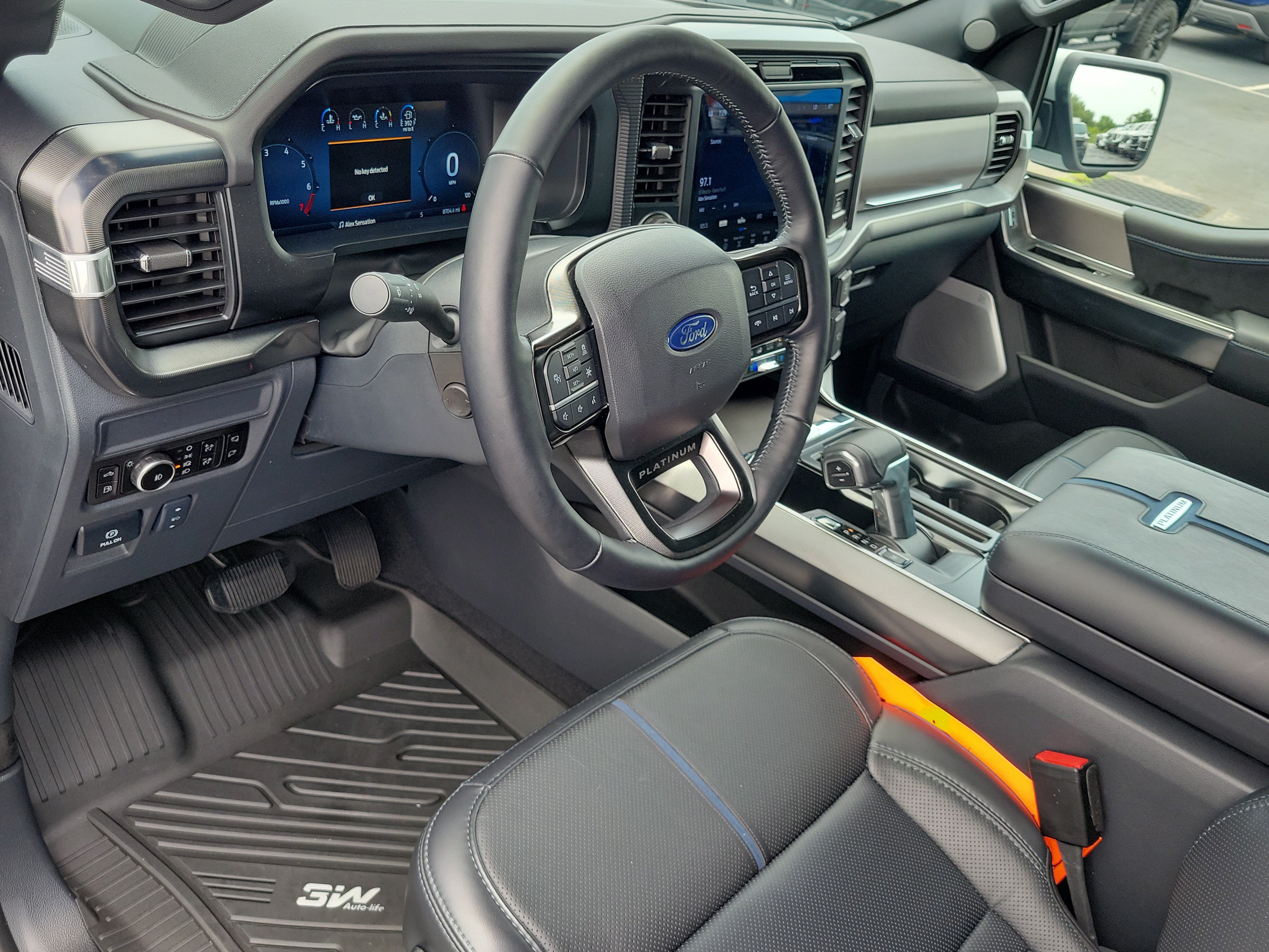 Certified 2025 Ford F150 Platinum w/ Equipment Group 702A High AWD/4WD image 20