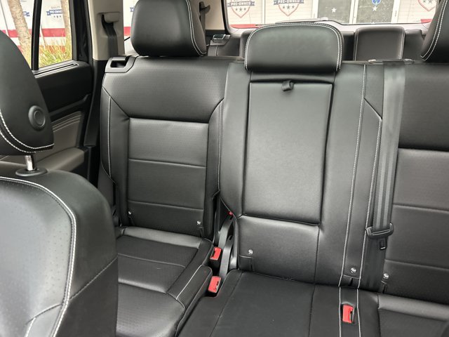 Used 2023 Volkswagen Atlas SEL AWD/4WD image 14