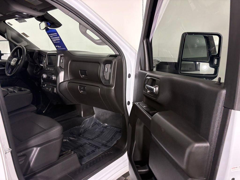 Used 2025 GMC Sierra 2500 Pro w/ 1SA Pro Safety Plus Package AWD/4WD image 32