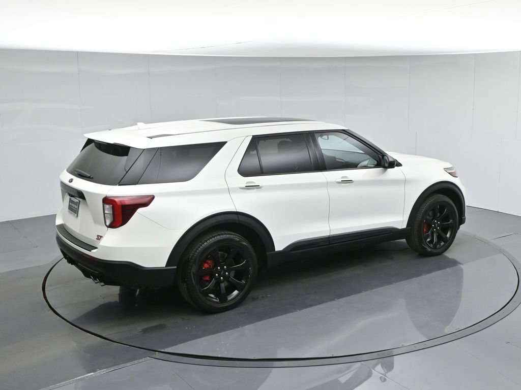 Certified 2022 Ford Explorer ST w/ ST Street Pack image 12