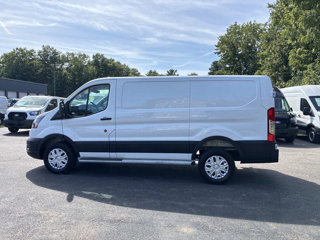 Certified 2025 Ford Transit 250 Low Roof w/ Exterior Upgrade Package RWD image 4
