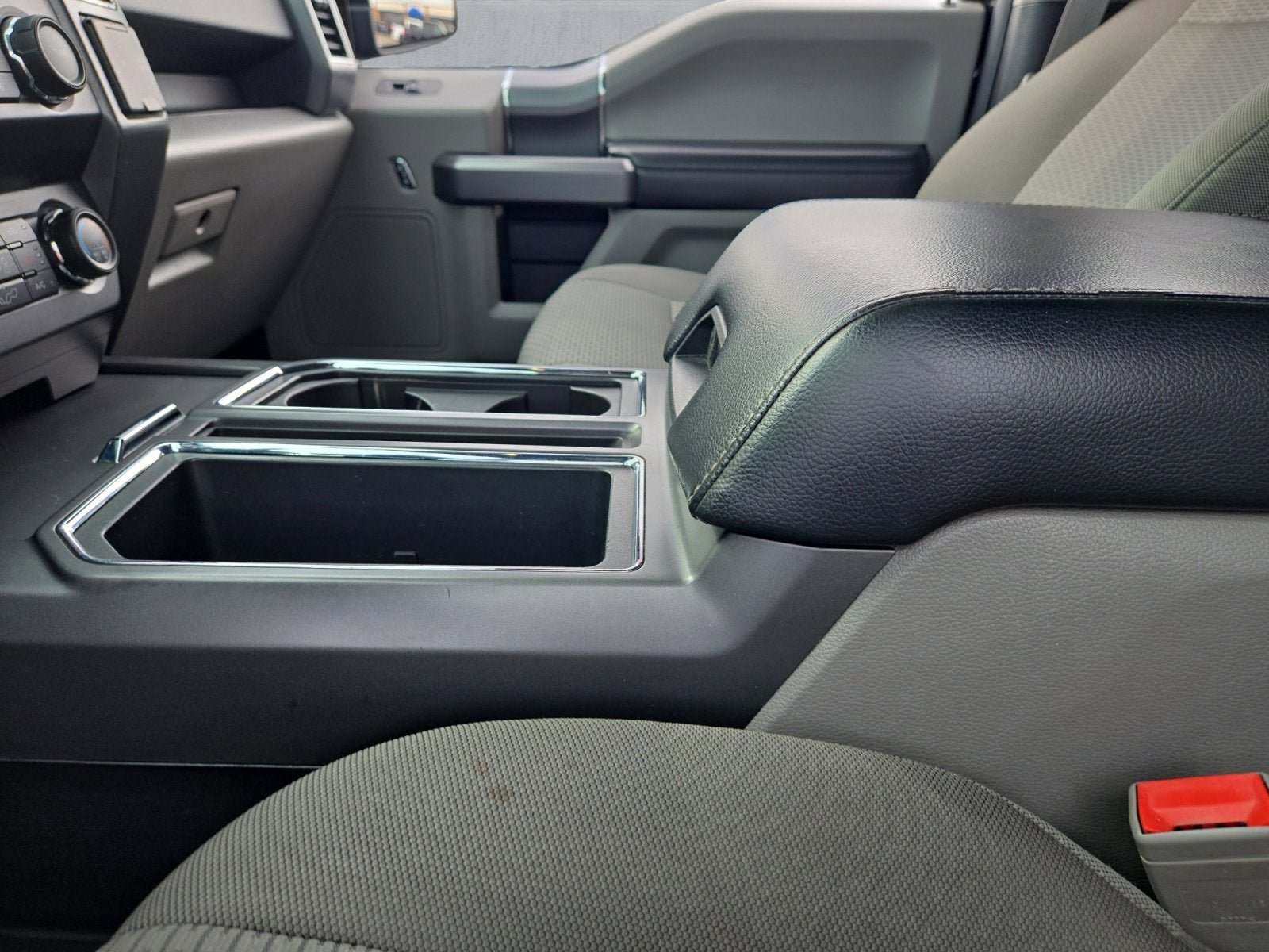 Certified 2019 Ford F150 XLT w/ Equipment Group 302A Luxury AWD/4WD image 22