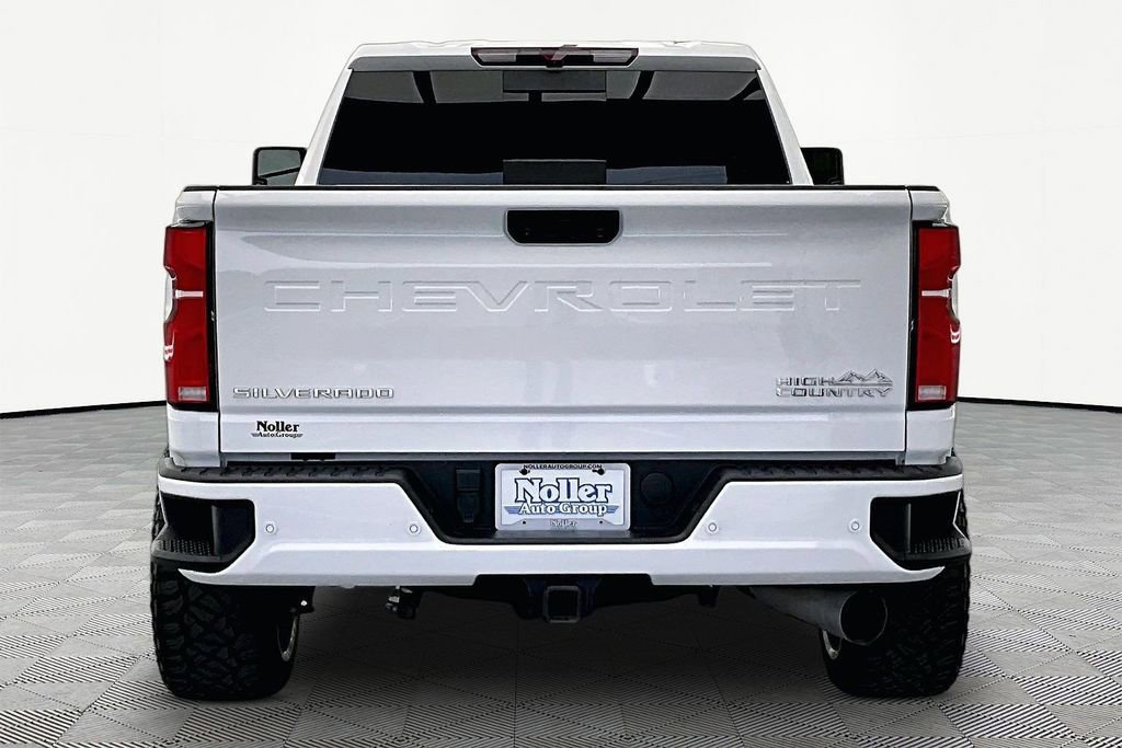 Used 2024 Chevrolet Silverado 2500 High Country AWD/4WD image 4