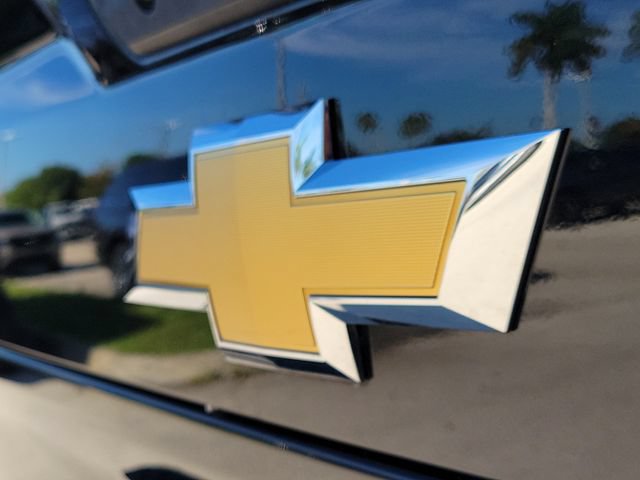 Used 2024 Chevrolet Silverado 2500 LTZ w/ LTZ Premium Package AWD/4WD image 8