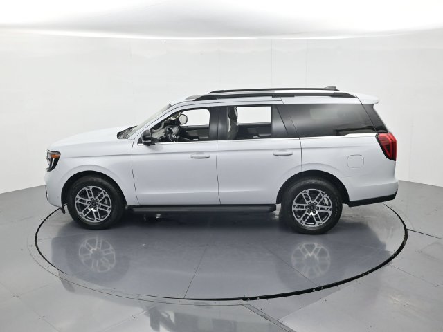 Certified 2025 Ford Expedition Active AWD/4WD image 48