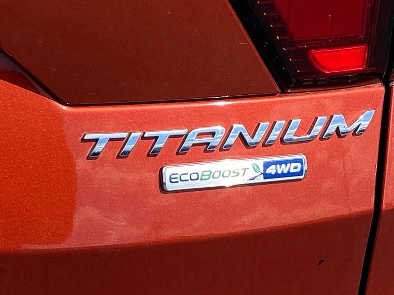 Certified 2019 Ford Escape Titanium AWD/4WD image 10