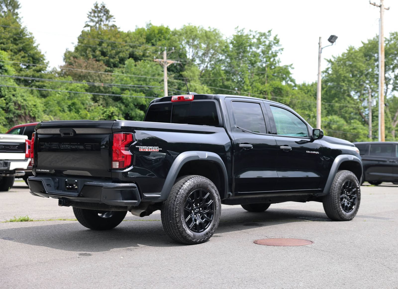 Used 2024 Chevrolet Colorado Trail Boss w/ Advanced Trailering Package AWD/4WD image 5