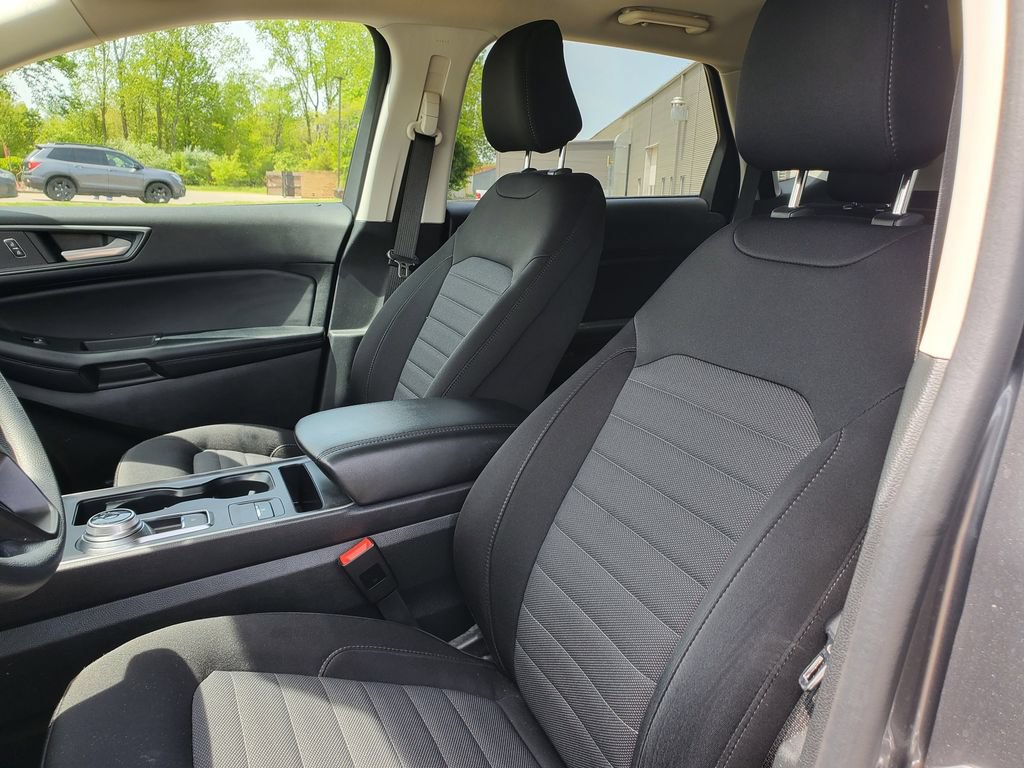 Certified 2024 Ford Edge SE w/ Black Appearance Package AWD/4WD image 15