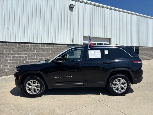 Used 2023 Jeep Grand Cherokee Limited AWD/4WD image 11