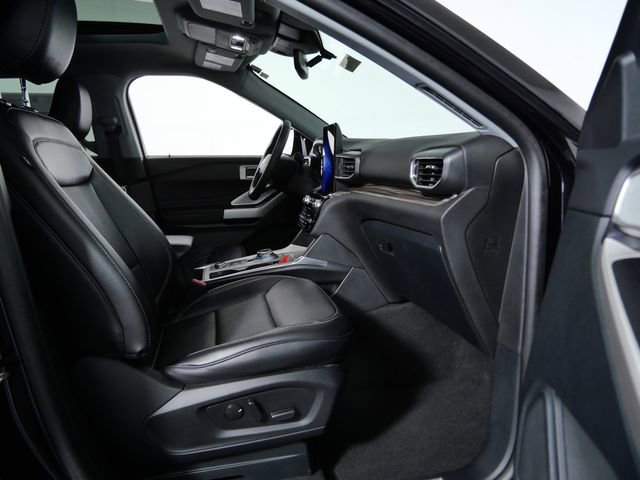Certified 2024 Ford Explorer Limited w/ Limited Technology Package image 11