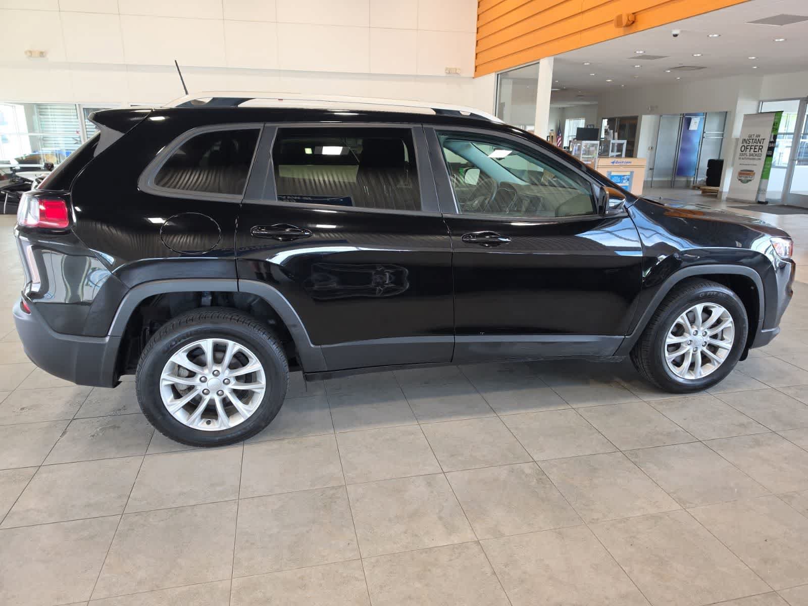 Used 2021 Jeep Cherokee Latitude FWD image 6