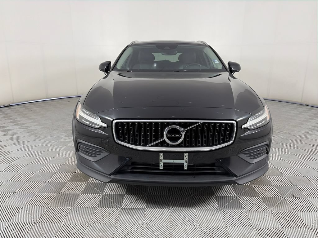 Used 2020 Volvo V60 T5 Cross Country AWD/4WD image 2