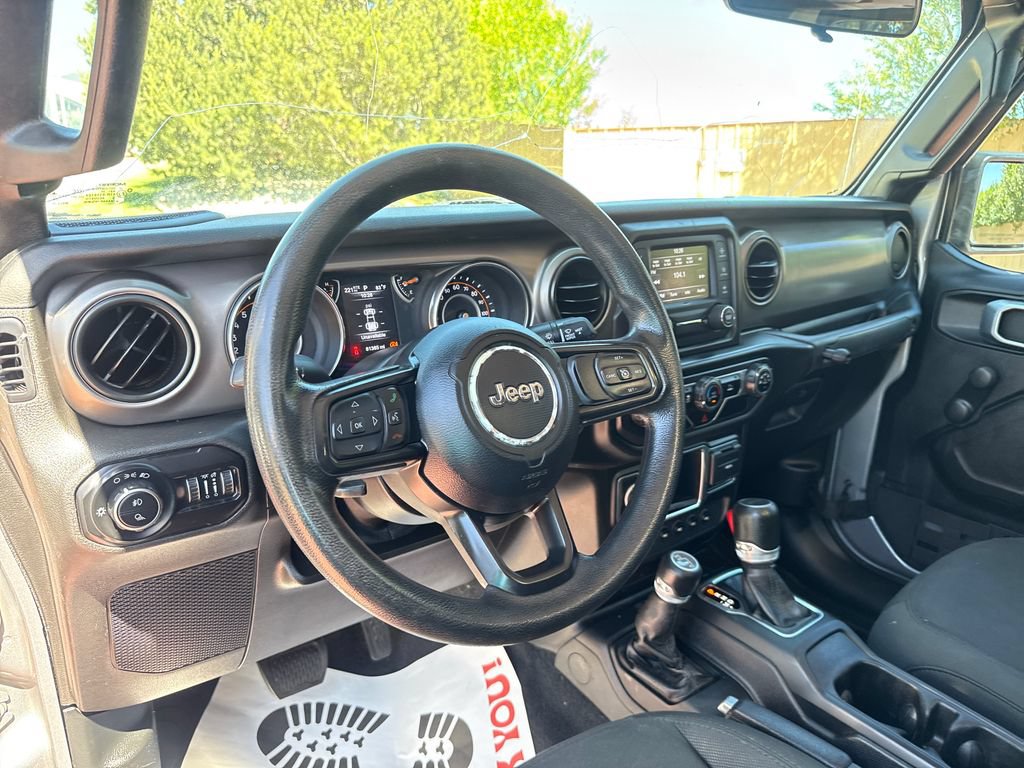 Used 2020 Jeep Gladiator Sport AWD/4WD image 13
