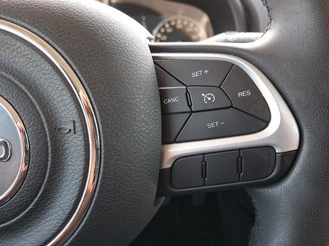 Used 2018 Jeep Renegade Latitude w/ Popular Equipment Group AWD/4WD image 21