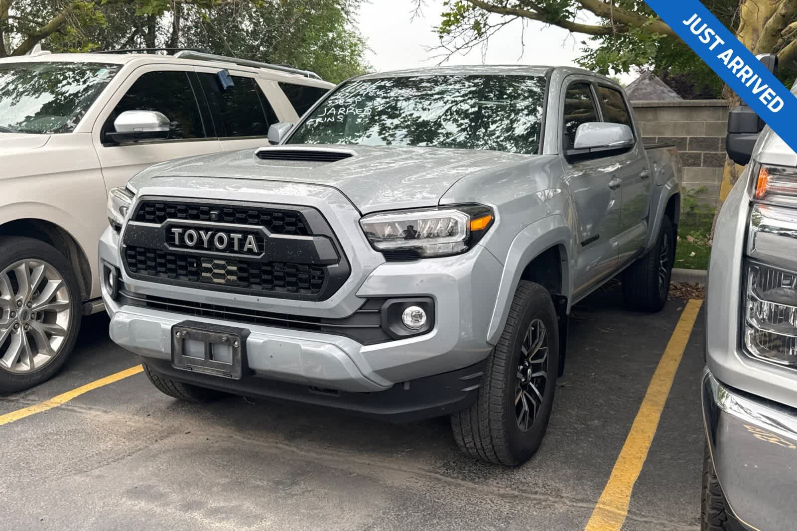 Used 2020 Toyota Tacoma TRD Sport w/ TRD Premium Sport Package AWD/4WD image 1