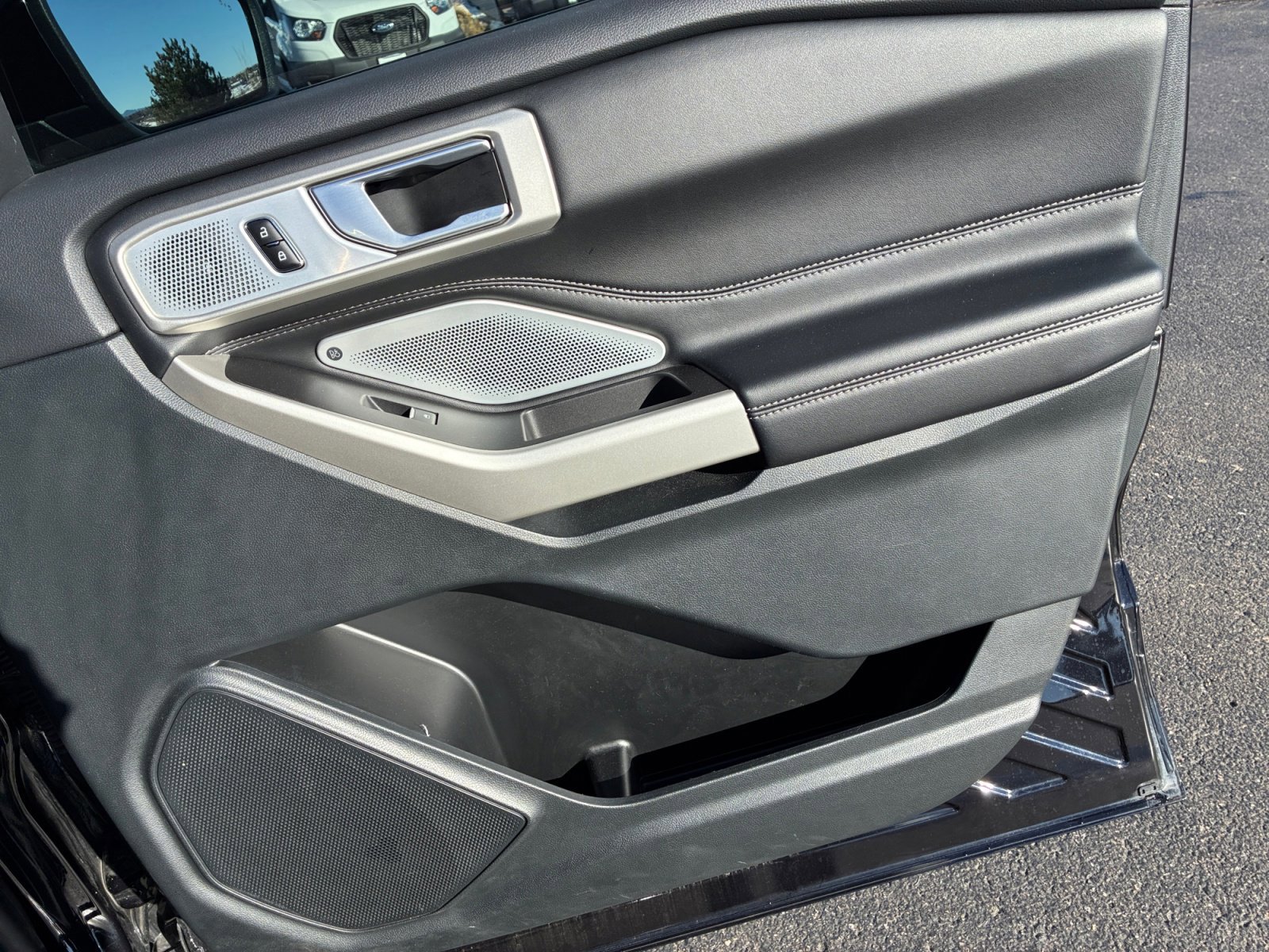 Certified 2023 Ford Explorer Limited w/ Limited Technology Package image 16