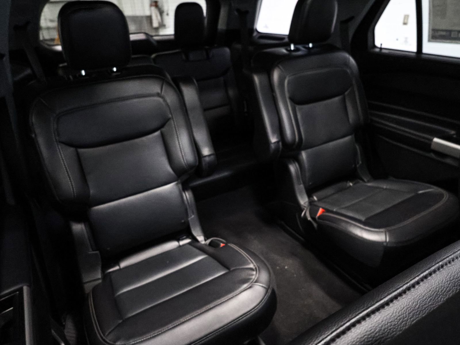 Certified 2023 Ford Explorer Limited w/ Limited Technology Package AWD/4WD image 24