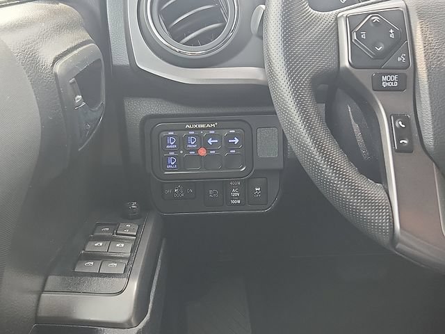Used 2023 Toyota Tacoma TRD Off-Road AWD/4WD image 12