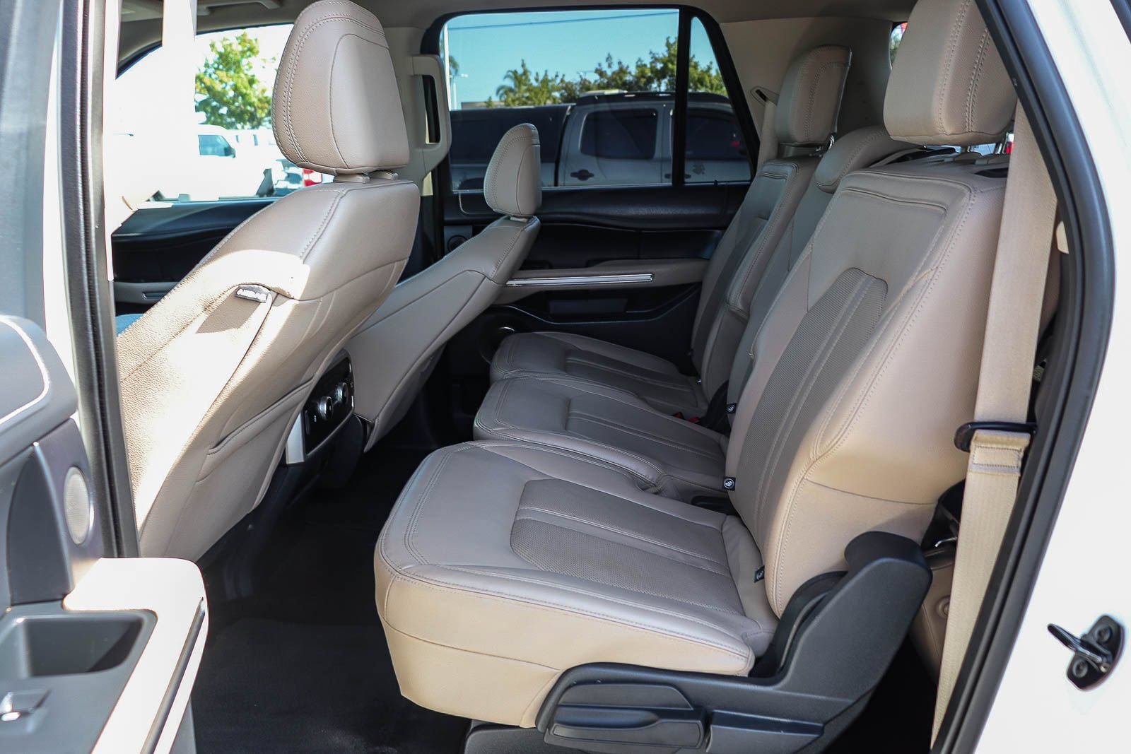 Certified 2023 Ford Expedition Max Limited AWD/4WD image 16