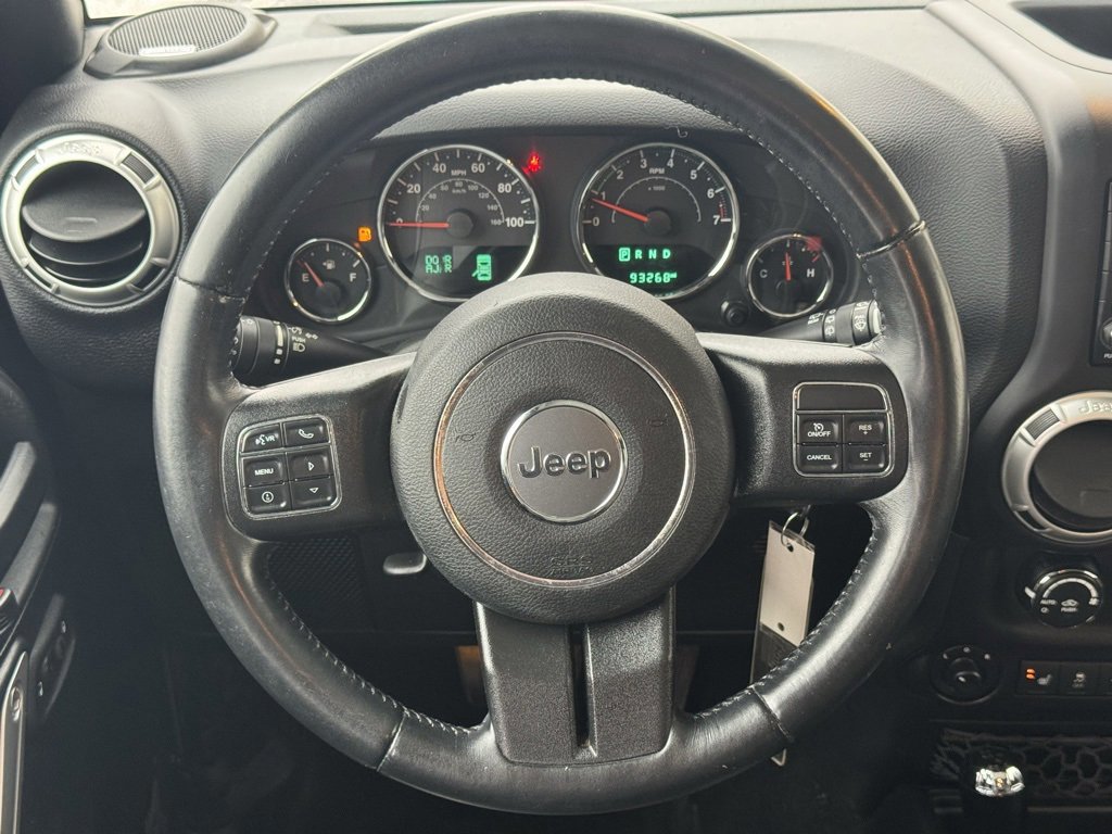 Used 2017 Jeep Wrangler Unlimited Sahara w/ Connectivity Group image 14