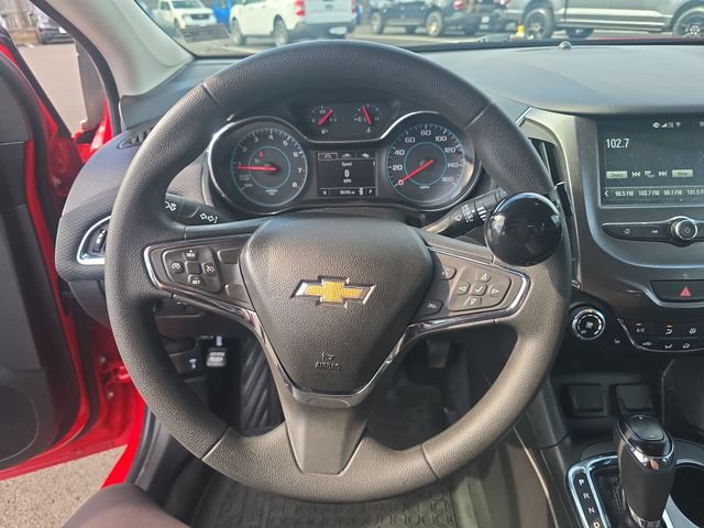 Used 2018 Chevrolet Cruze LT w/ Convenience Package FWD image 14