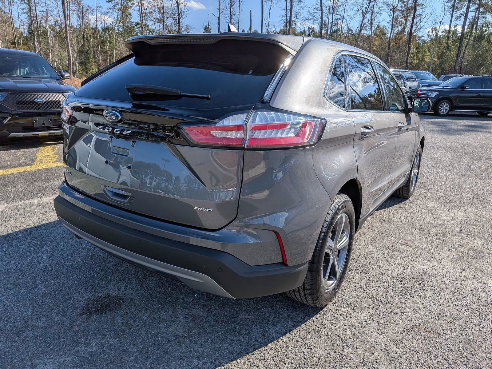 Certified 2023 Ford Edge SEL w/ Convenience Package image 4