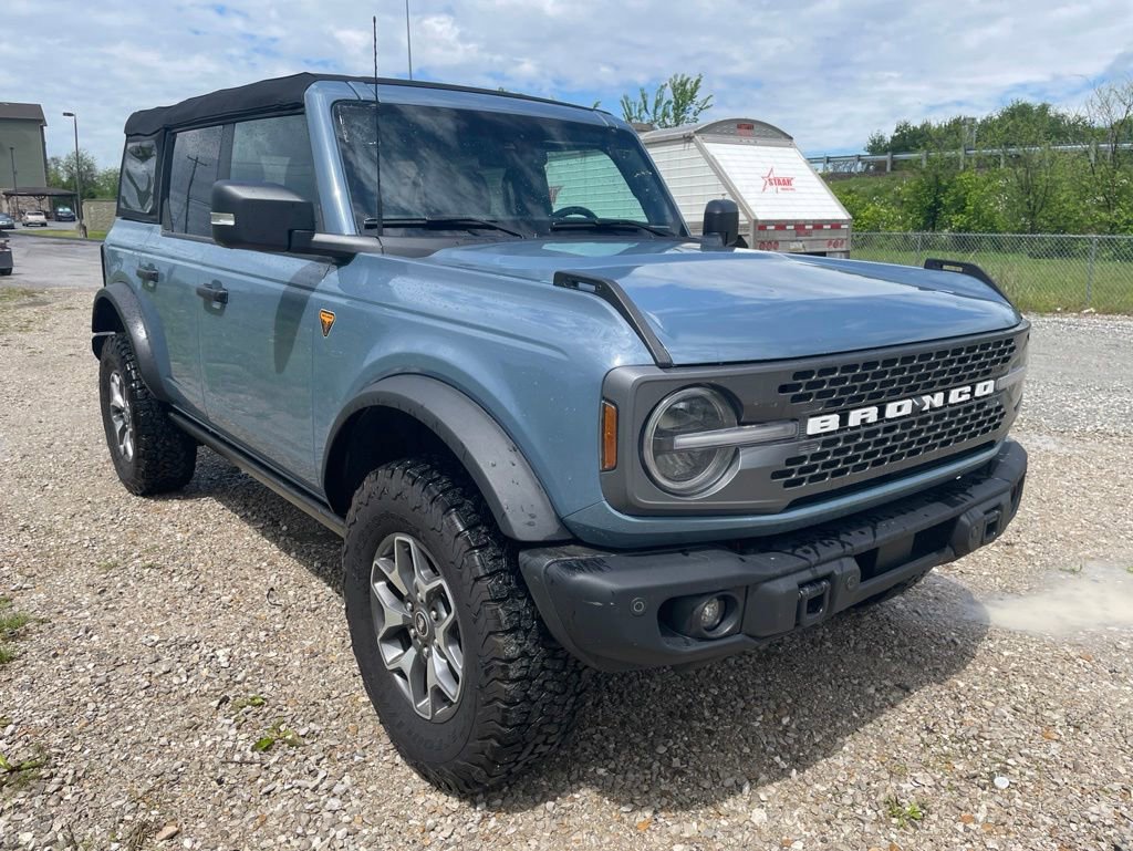 Certified 2025 Ford Bronco Badlands AWD/4WD image 4
