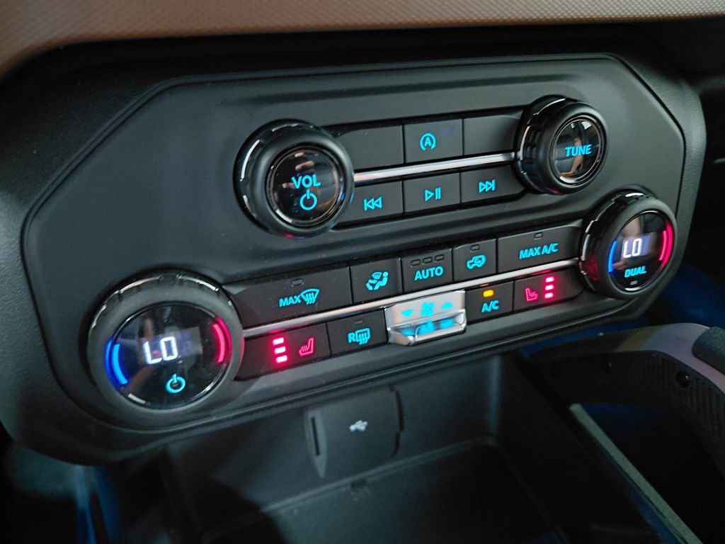 Certified 2024 Ford Bronco Outer Banks AWD/4WD image 33