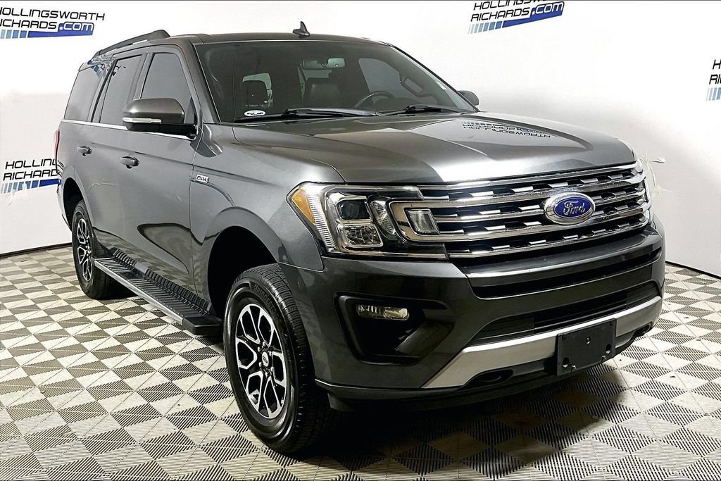 Certified 2018 Ford Expedition XLT w/ Equipment Group 202A AWD/4WD image 3